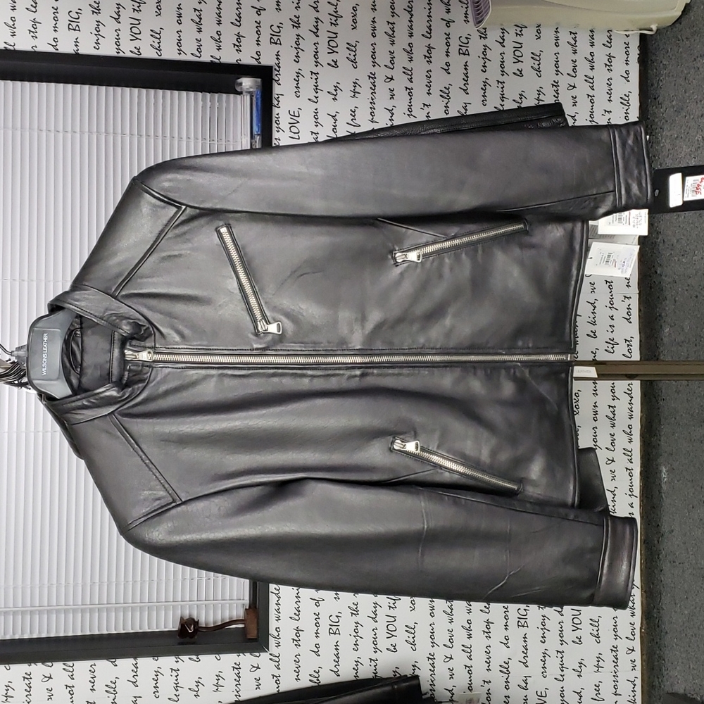 💥NEW💥 Men's Marc New York Black Leather Coat - light scratch on lower front.